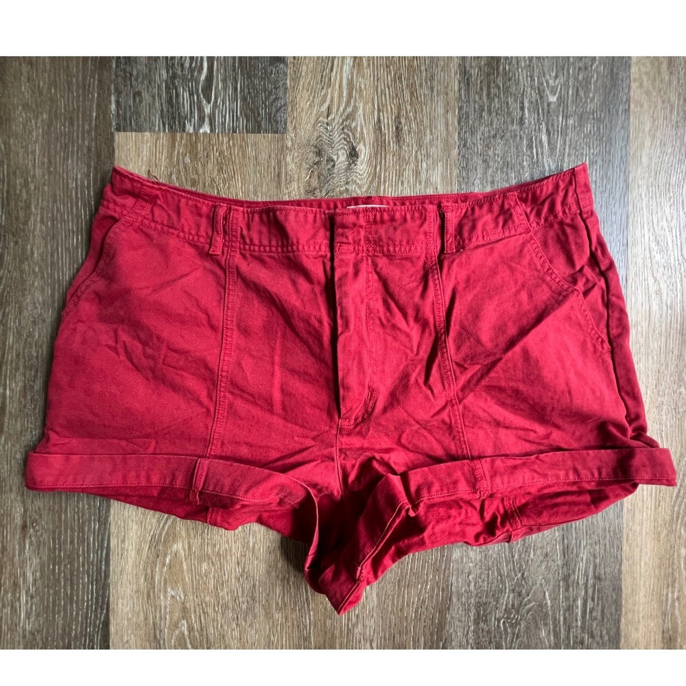 Universal Thread Shorts Women 16 Red High Rise Rolled Cuff Utility Casual 3971
